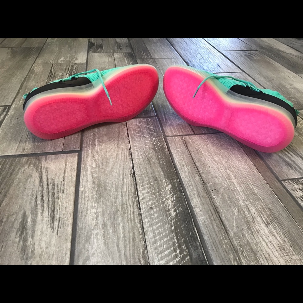 Puma Clyde Court Basketball Shoes - Picture 5 of 6